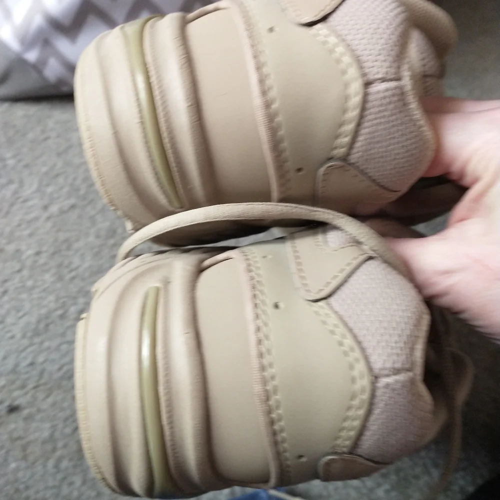 Vionic Walker Sneakers 11
